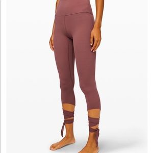 Lululemon Align Crop 21" *Love Knot
